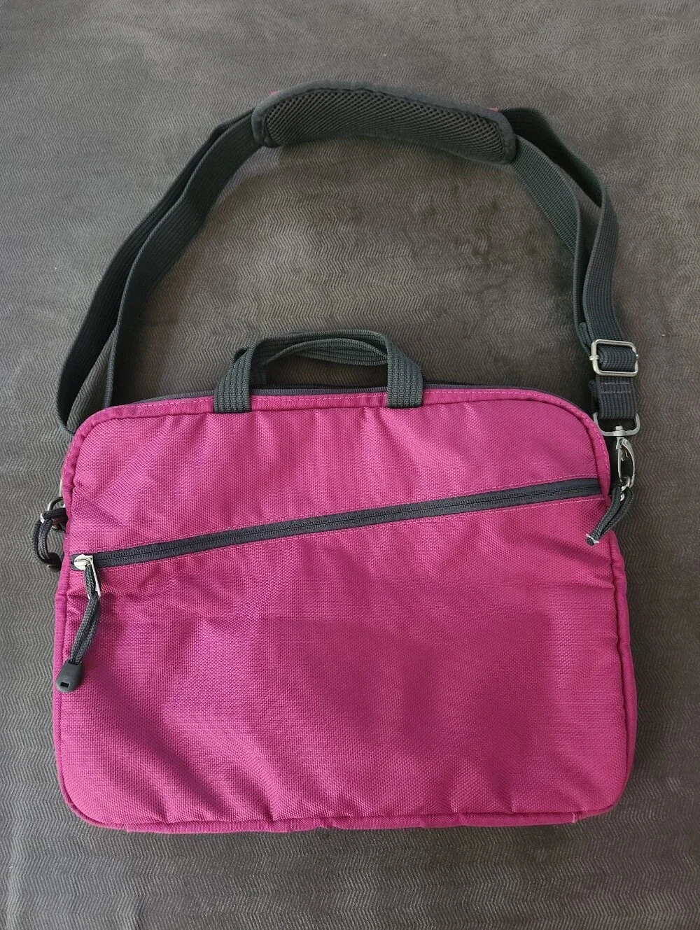 Pottery Barn Teen Gear-Up Crossbody Messenger / Laptop Bag